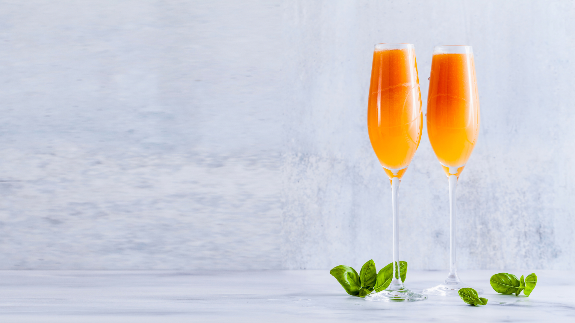 The Ultimate Guide to Making Prosecco Cocktails at Home